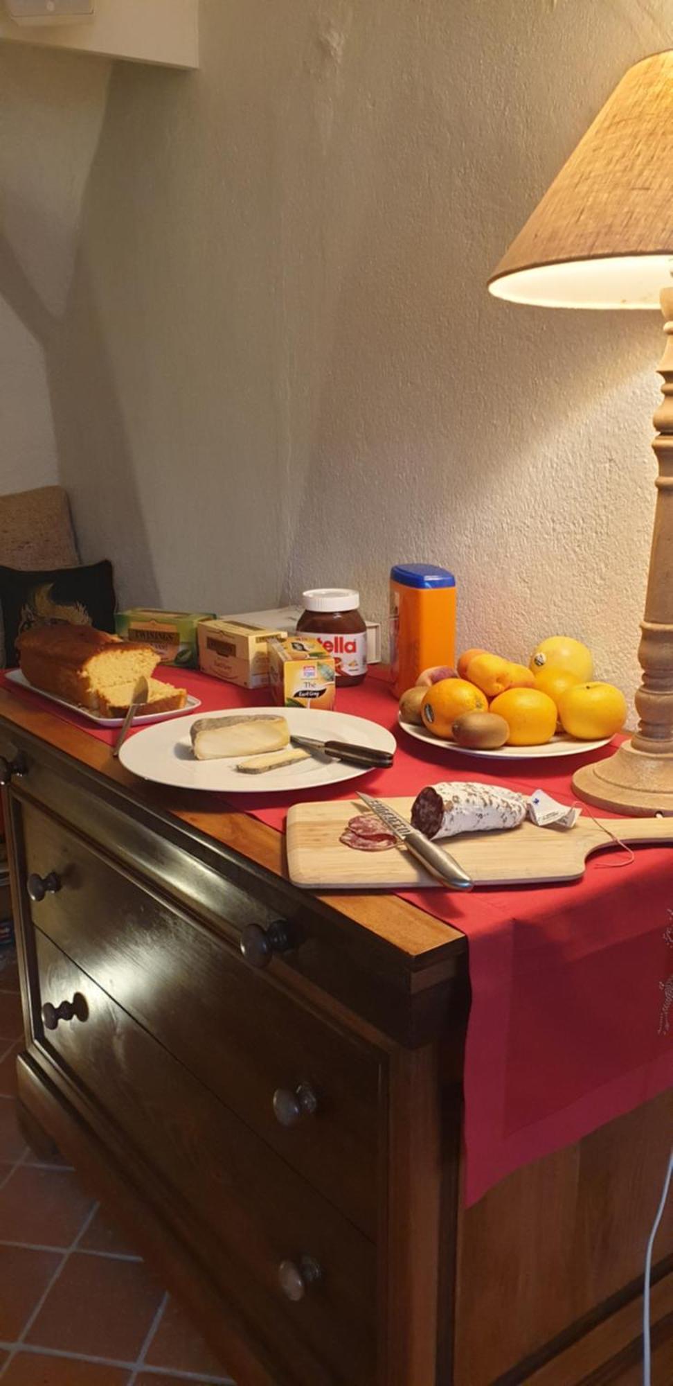مبيت وإفطار Saint-Saturnin  La Tour Noble المظهر الخارجي الصورة