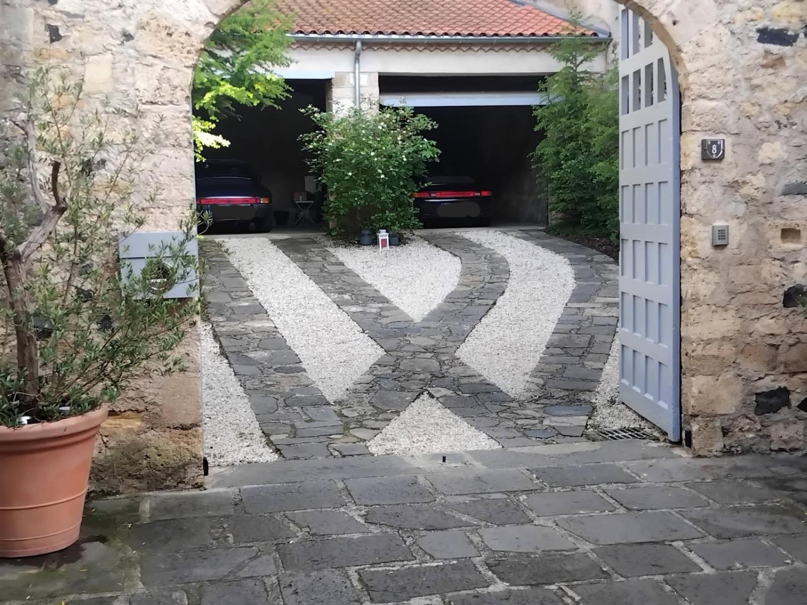 مبيت وإفطار Saint-Saturnin  La Tour Noble المظهر الخارجي الصورة